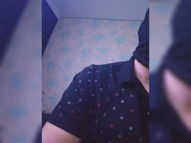 Offline XXXklsdf on BongaCams