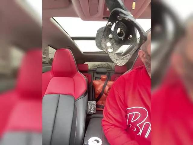 Offline YuGoVi on BongaCams