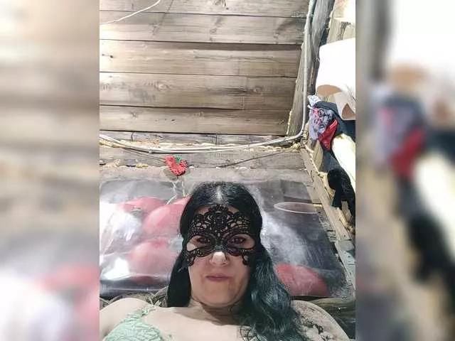 Offline ZulfaMillers on BongaCams