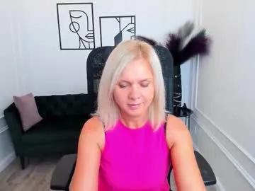 Group agathaklouin on Chaturbate