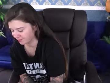 Freechat amellymillyy on Chaturbate