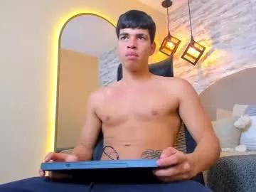 Freechat benjamin_more on Chaturbate
