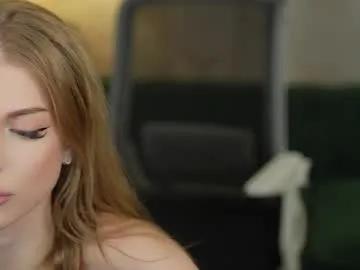 Freechat bright_diamonds_054 on Chaturbate