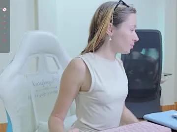 Freechat ellcrys on Chaturbate