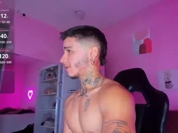 Freechat ian_castillo_ on Chaturbate