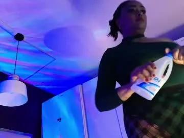 Freechat inndrahot on Chaturbate