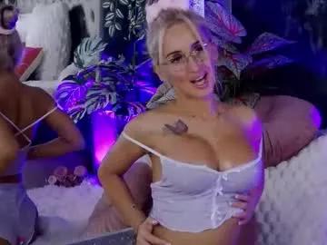 Freechat isabelleethan on Chaturbate