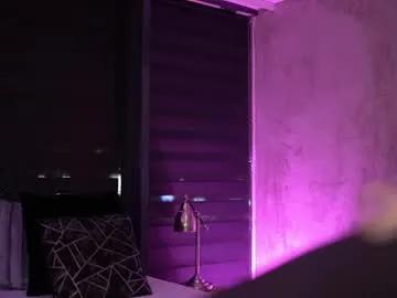 Freechat ivyrowa on Chaturbate