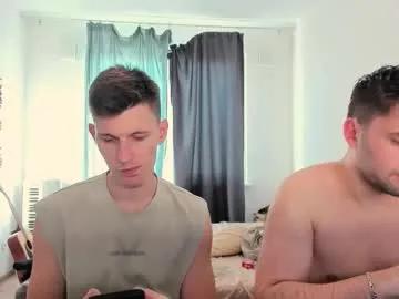 Freechat kevin_hornyyy on Chaturbate