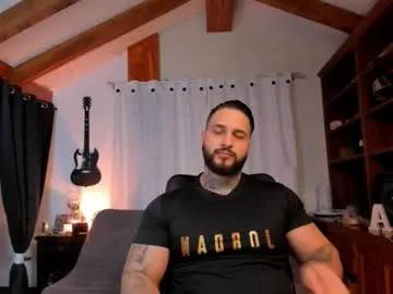 Freechat max_dic1 on Chaturbate
