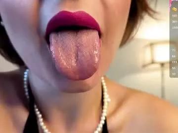 Freechat medea_allure on Chaturbate