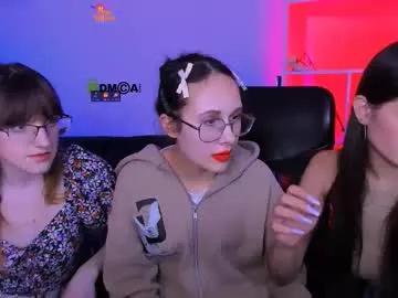 Freechat mona_cloud on Chaturbate