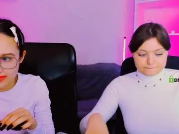 Freechat mona_cloud on Chaturbate