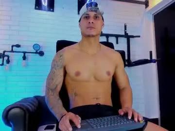 Chaturbate nohanhunter is Freechat nohanhunter — GOAL: Muscle flex Strong hands, soft touch... ready to feel both? #muscle #tattoos #monstercock #latino #young