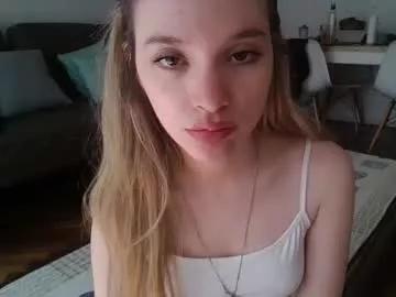 Freechat pinkilola on Chaturbate