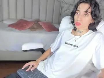 shantal_thompson21 — Goal: BIG SQUIRT  #tomboy #skinny #strapon #bigpussylips #anal [621 tokens remaining]