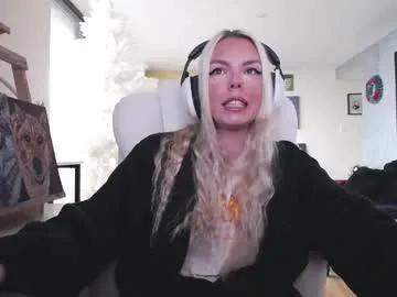 Freechat tinykylie on Chaturbate