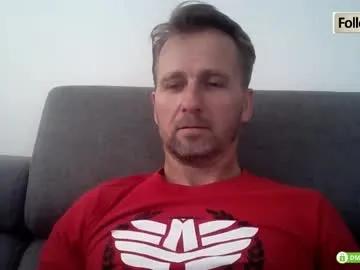 Freechat tomhardic on Chaturbate