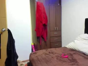 Freechat yinyyanghot on Chaturbate