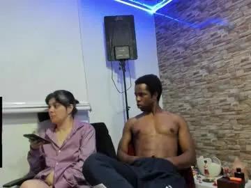 Freechat yinyyanghot on Chaturbate