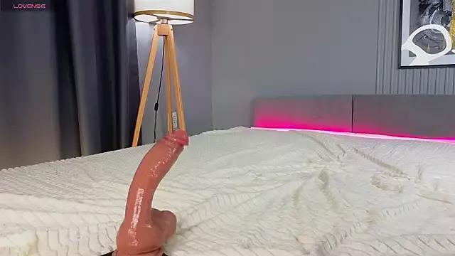 Freechat aGaGatha on StripChat