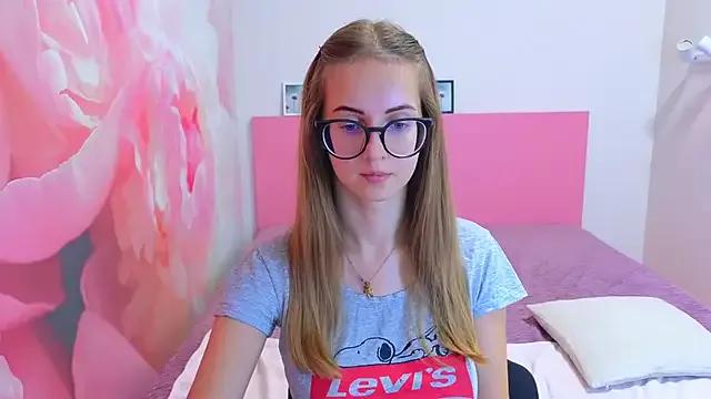 StripChat AliceAdams is Private AliceAdams — take off my top and panties