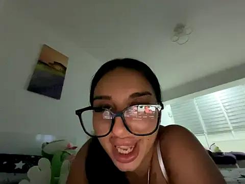 Private BlueEyes_BB on StripChat