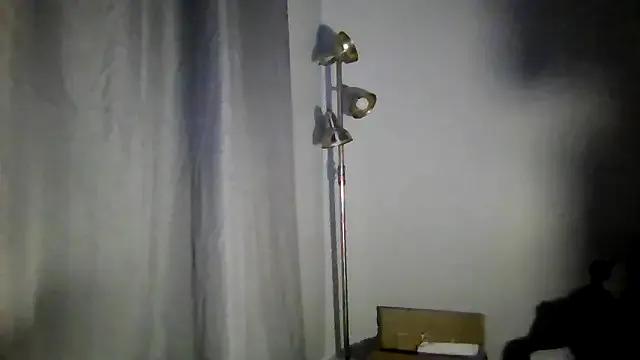 Freechat cruz815 on StripChat