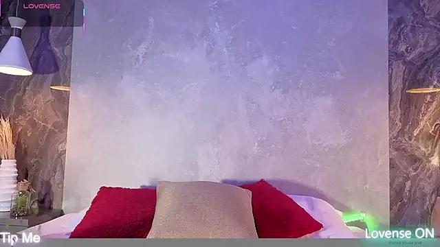 Freechat DollyBrowncc on StripChat