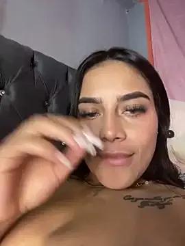 Freechat Emily_sharlot on StripChat