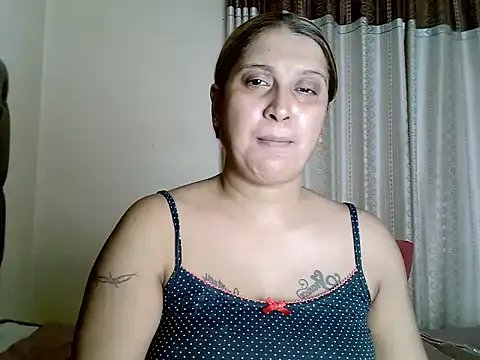 Freechat eroticbeauty37 on StripChat