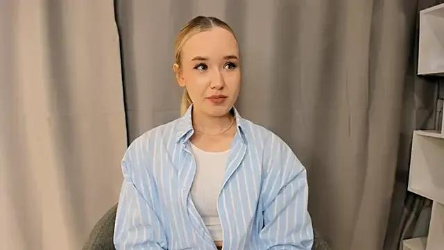 Freechat EveMcclearen on StripChat