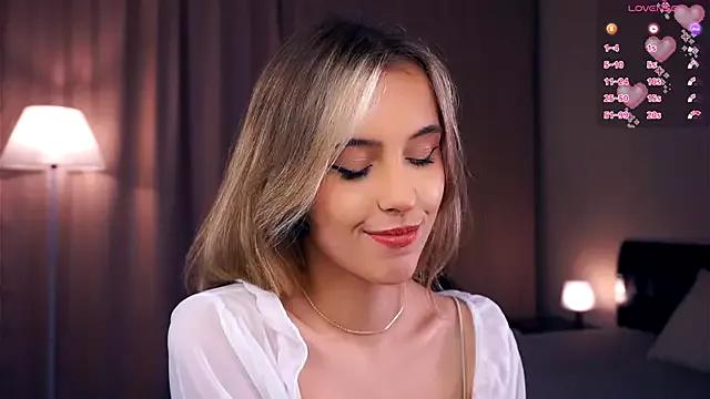 Freechat FannyHewson on StripChat