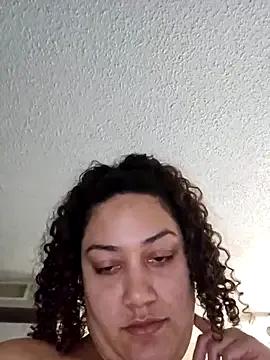 Freechat honeeyyy_pot on StripChat