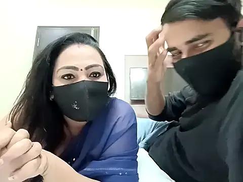 StripChat horny_milf_couple is Freechat horny_milf_couple — Fully Nude in Public and Boobs Massage