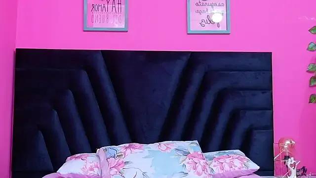 StripChat innocenthazel is Freechat innocenthazel — tight pussy big squirt