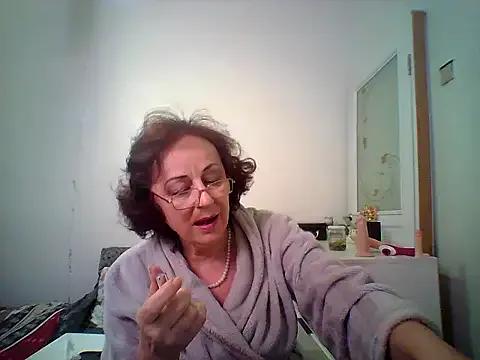 StripChat Julia54391 is Freechat Julia54391 — spuiten in slipje