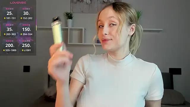 Freechat Julliakoill on StripChat