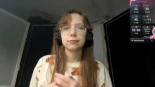 Freechat JuneCooper on StripChat