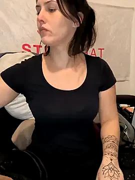 Freechat Linalicious on StripChat