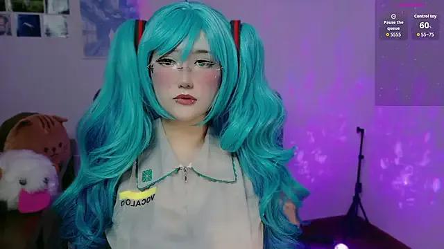 StripChat Livelle is Freechat Livelle — Boobies with nipple clamps and oil