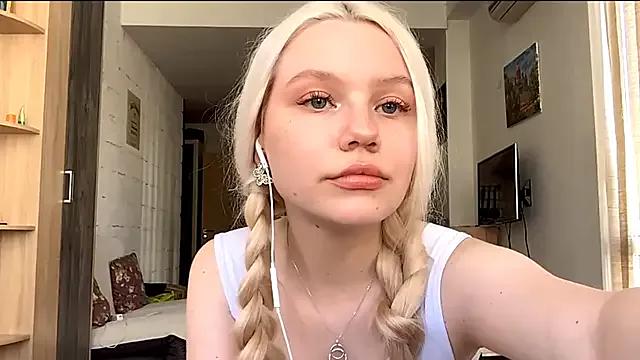 Freechat LupeLewitt on StripChat