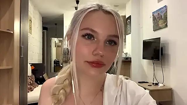 Freechat LupeLewitt on StripChat