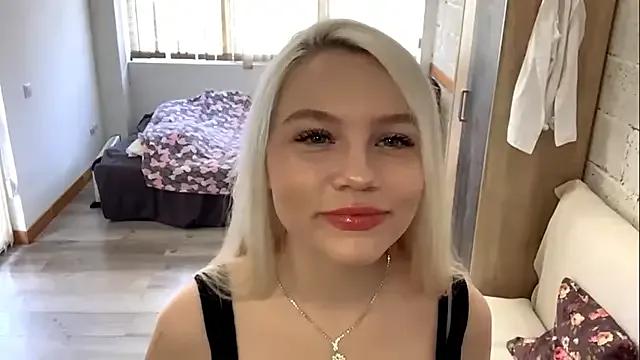 Freechat LupeLewitt on StripChat