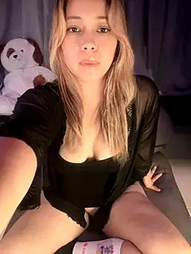 Freechat MerlyG on StripChat