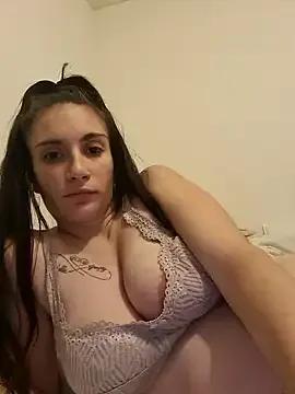 Michou02xXx — Snap  vie  la personne qui tip ++