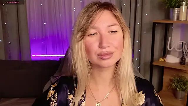 Freechat MilaBott on StripChat