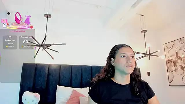 Freechat niia7 on StripChat