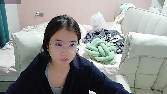 Freechat redrose520 on StripChat