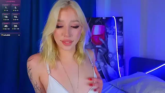 Freechat SallyCha on StripChat